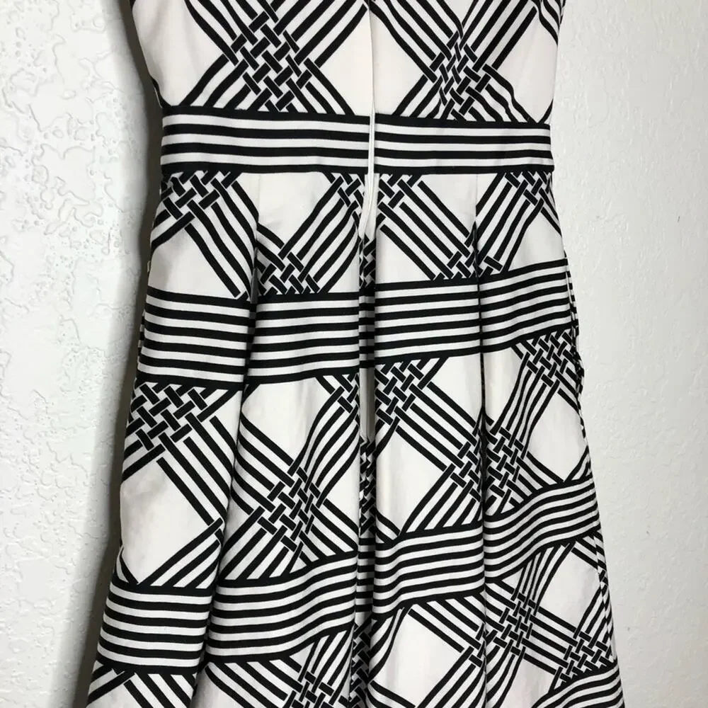 WHBM white black striped strapless pleated dress size 00